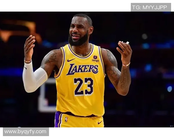 詹姆斯带伤砍下三双，湖人客场险胜掘金，夺NBA西部榜首宝座